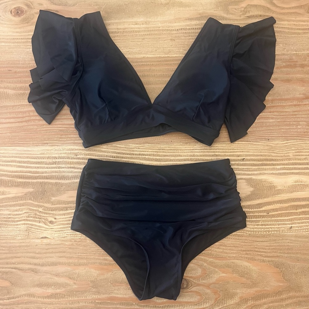 Sporlike 2 piece swimsuit from Amazon. Ruffled high waisted bottoms. BLK size S - Picture 4 of 5